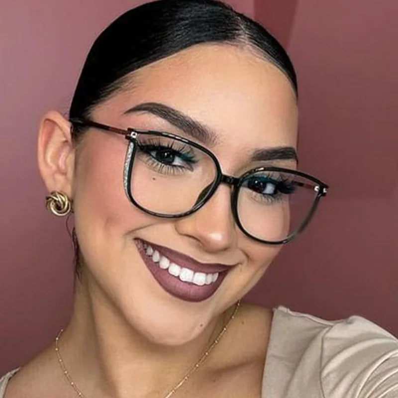 BUY 1 GET 2 FREE | PORTABLE ANTI-BLUE LIGHT READING GLASSES